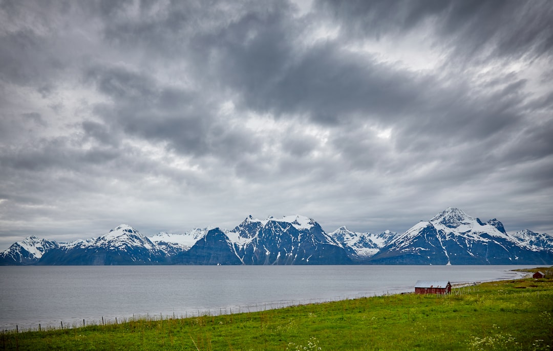 Embracing Nature: Budget-Friendly Outdoor Travel Tips Embracing Nature: Budget-Friendly Outdoor Travel Tips